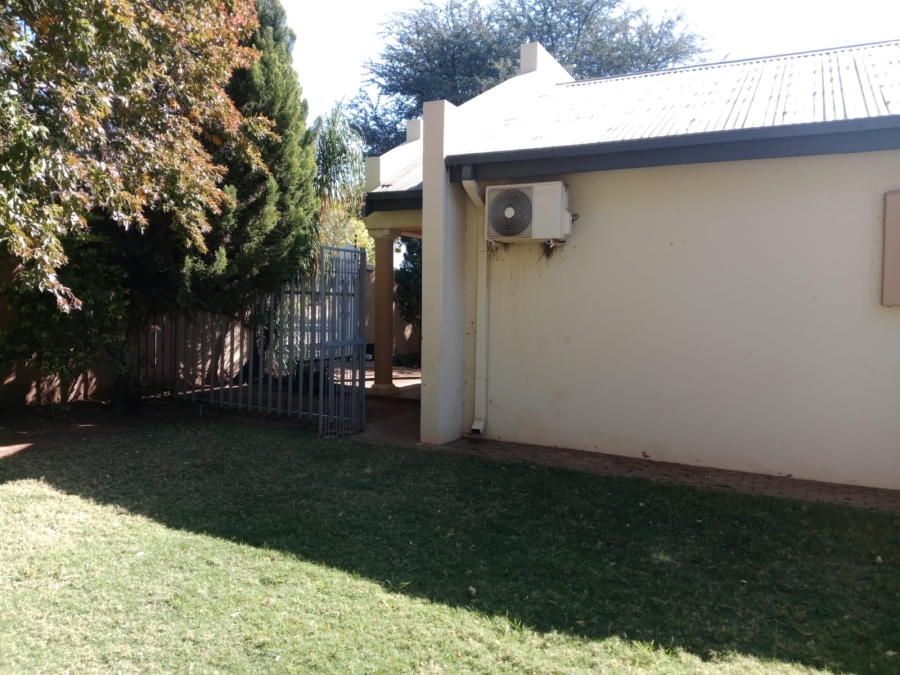 To Let 3 Bedroom Property for Rent in Kuruman Northern Cape